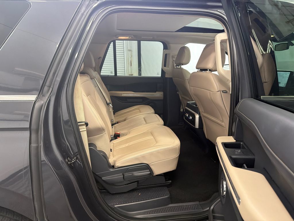 Used 2024 Ford Expedition Max Limited RWD image 17