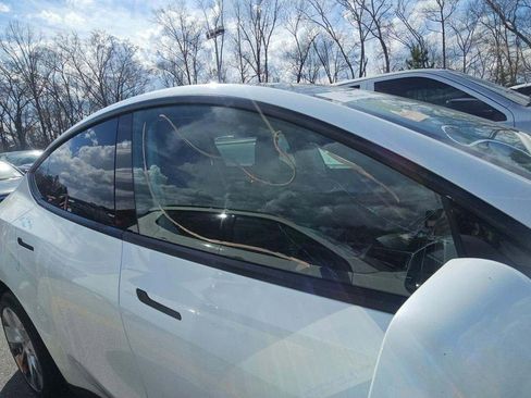 Used 2023 Tesla Model Y Long Range image 1