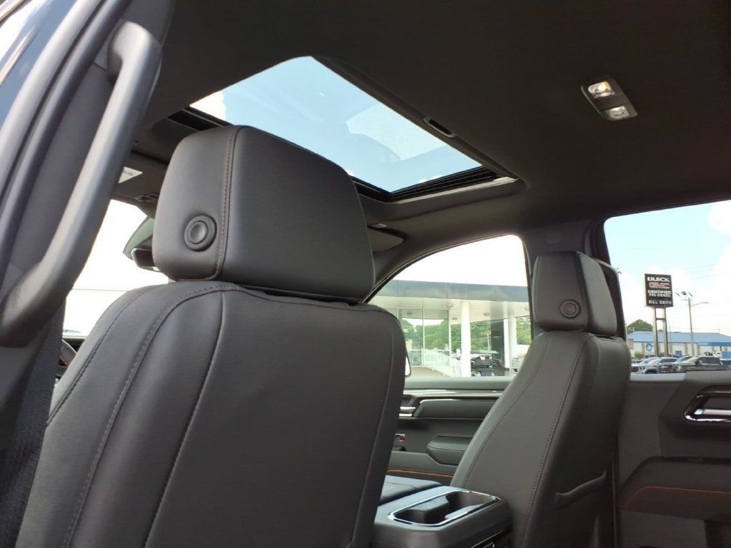 New 2026 GMC Sierra 1500 AT4 w/ AT4 Premium Package AWD/4WD image 16
