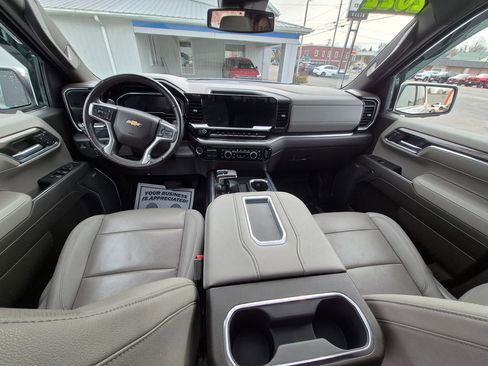 Used 2022 Chevrolet Silverado 1500 LTZ w/ LTZ Convenience Package II image 25