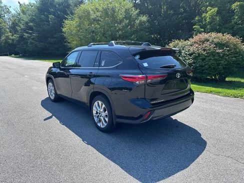 Used 2023 Toyota Highlander Limited AWD/4WD image 5
