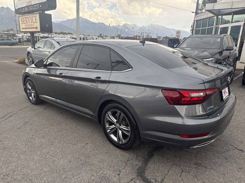 Used 2020 Volkswagen Jetta R-Line FWD image 8