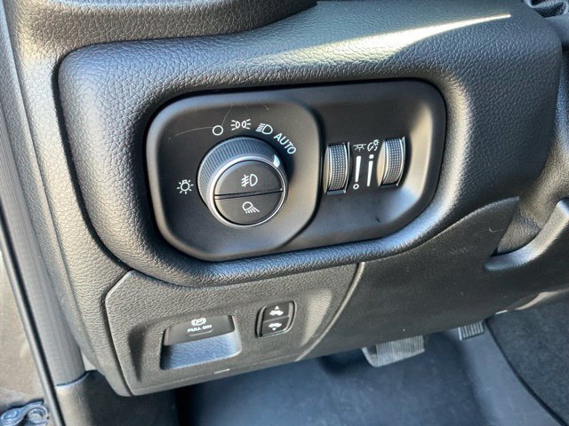 Used 2019 RAM 1500 Laramie AWD/4WD image 33