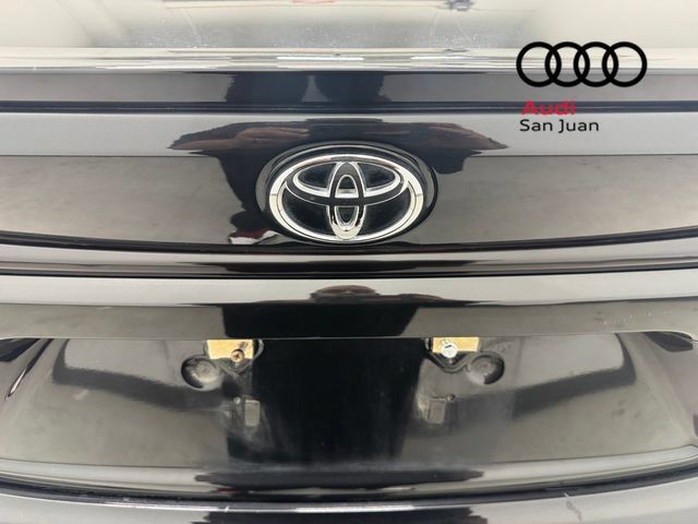 Used 2020 Toyota Corolla SE w/ SE Premium Package FWD image 12
