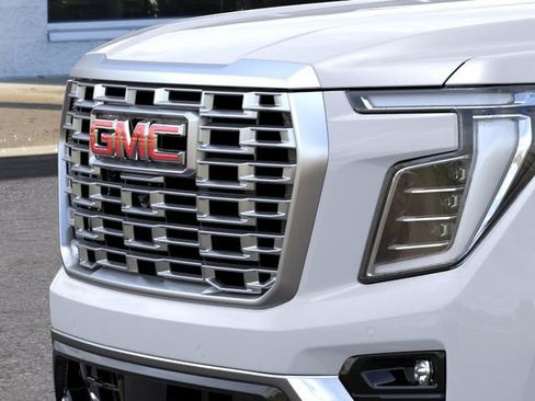 New 2026 GMC Yukon Denali w/ Sun & Power Step Package AWD/4WD image 13