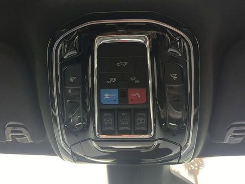 Used 2025 Jeep Grand Wagoneer L Series III w/ Rear Seat Video Group 1 AWD/4WD image 26