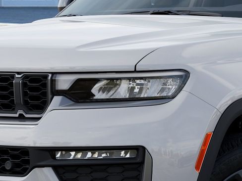New 2026 Jeep Grand Cherokee Limited AWD/4WD image 10