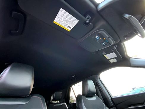 Used 2025 Ford Explorer ST image 14