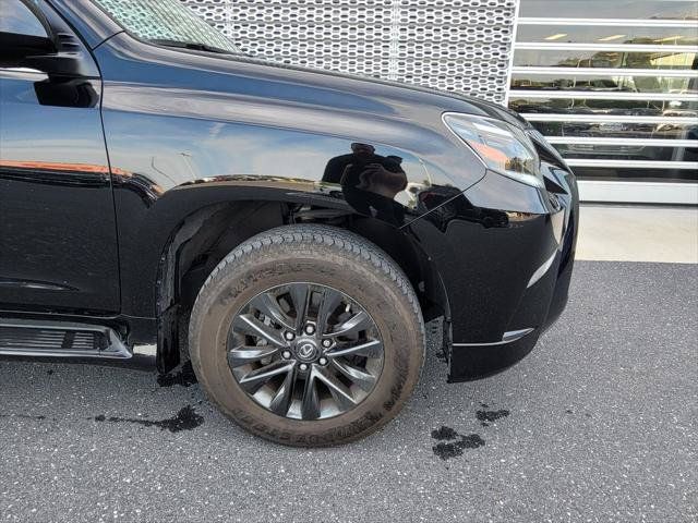 Used 2023 Lexus GX 460 Premium w/ Premium Package AWD/4WD image 2