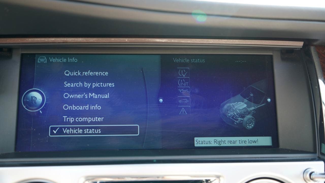 Used 2011 Rolls-Royce Ghost RWD image 86