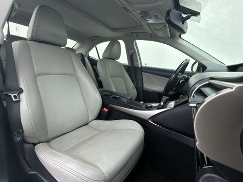 Used 2016 Lexus IS 200t w/ Premium Package image 13