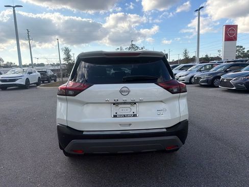Certified 2023 Nissan Rogue SV image 7