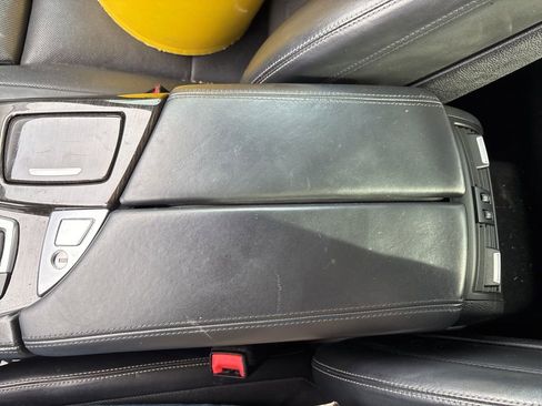 Used 2016 BMW 550i Sedan image 36