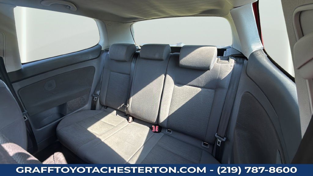 Used 2007 Volkswagen Rabbit 2-Door FWD image 25