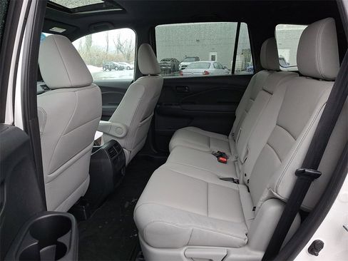 Used 2023 Honda Passport EX-L image 11