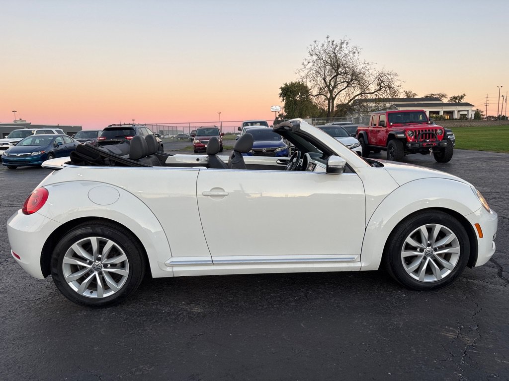 Used 2013 Volkswagen Beetle TDI FWD image 14