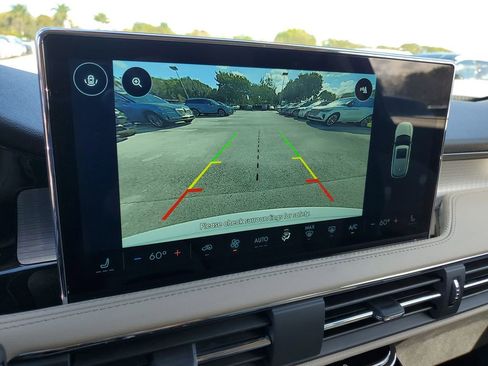 New 2026 Lincoln Corsair Premiere image 28