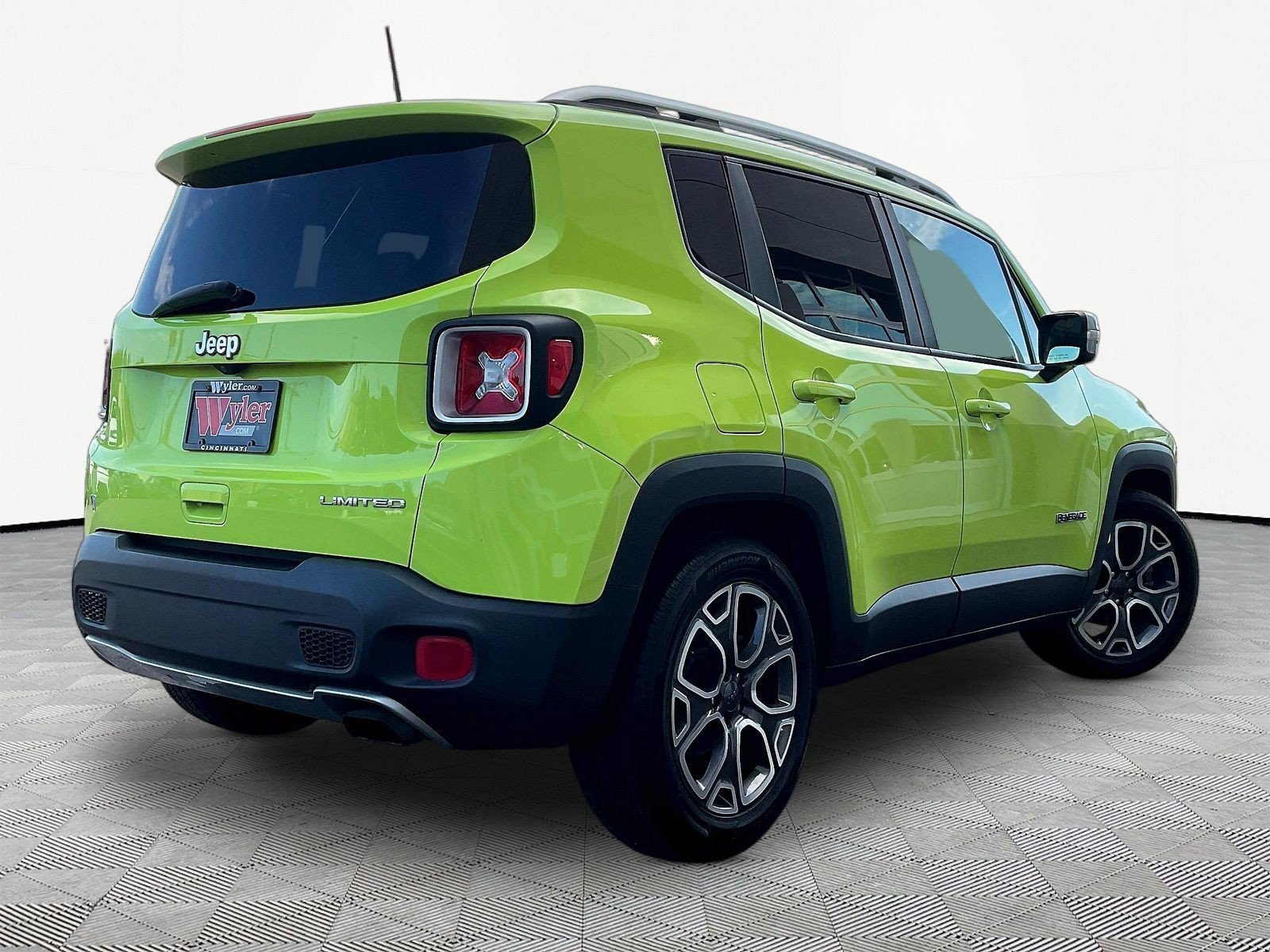 Used 2018 Jeep Renegade Limited FWD image 6
