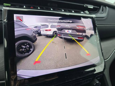 New 2025 Jeep Grand Cherokee Limited image 38