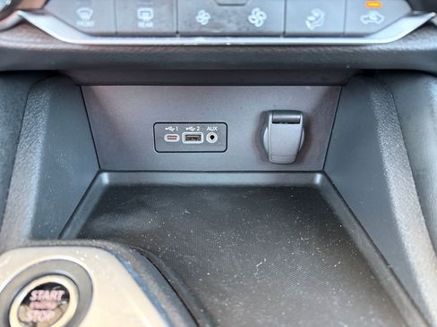 Used 2023 Nissan Sentra SR w/ SR Premium Package FWD image 22
