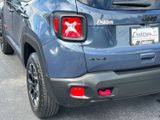 Used 2023 Jeep Renegade Trailhawk w/ Trailhawk Elite Group image 5