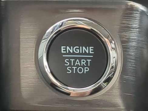 New 2026 Ford F250 Lariat w/ Black Appearance Package image 38