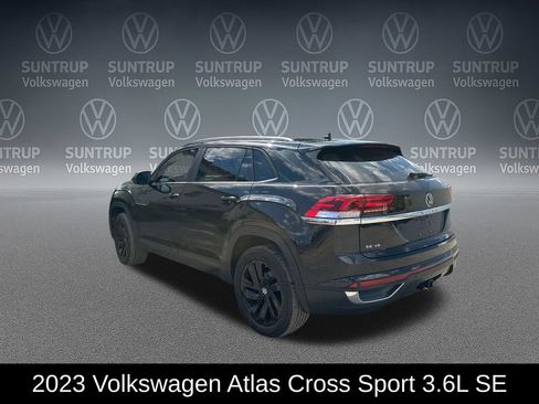 Used 2023 Volkswagen Atlas Cross Sport SE w/ Panoramic Sunroof Package AWD/4WD image 3