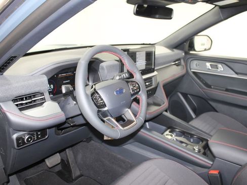 New 2026 Ford Explorer ST-Line w/ ST-Line Street Pack image 23