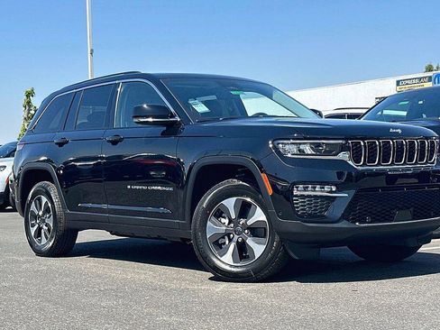 Used 2023 Jeep Grand Cherokee 4WD 4xe w/ Luxury Tech Group II image 2