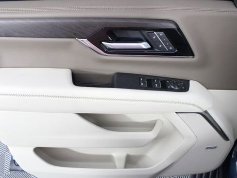 Used 2026 GMC Yukon Denali w/ Denali Reserve Package image 17