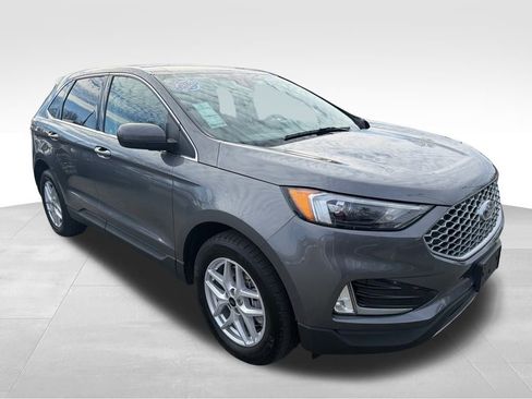 Used 2024 Ford Edge SEL w/ Convenience Package image 9