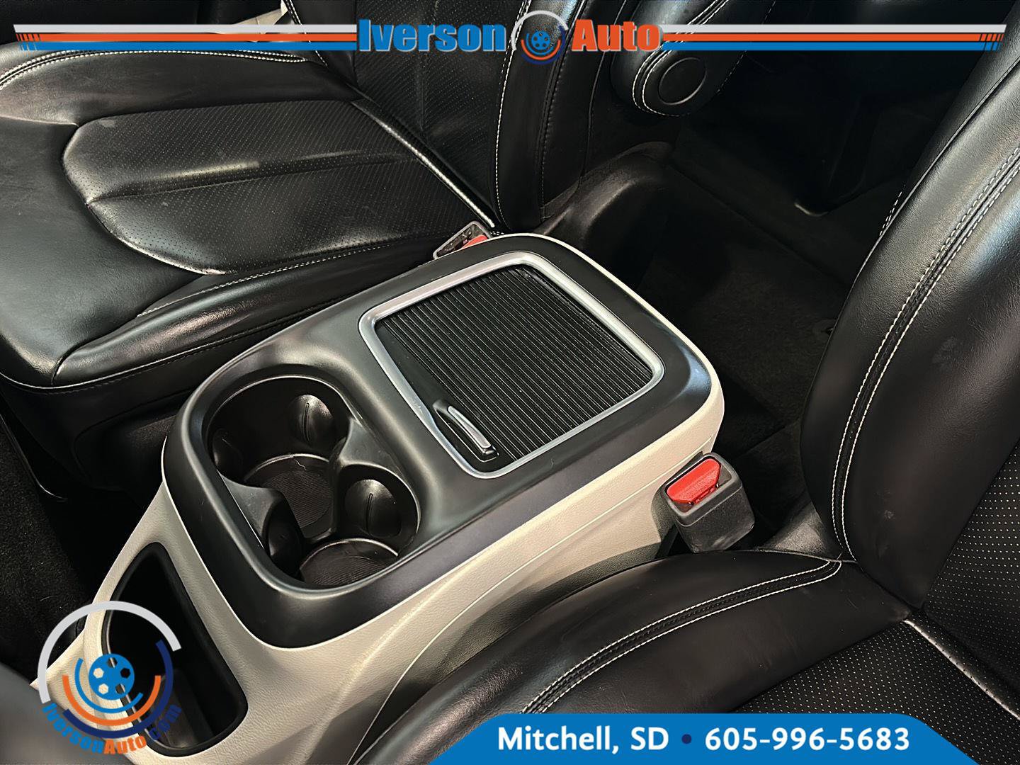 Used 2023 Chrysler Pacifica Touring-L FWD image 22