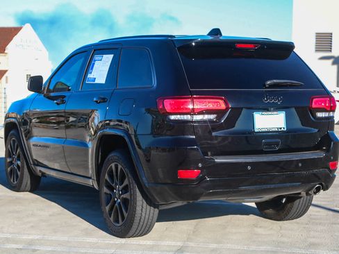 Used 2020 Jeep Grand Cherokee Altitude image 8