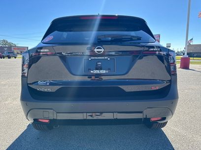 New 2026 Nissan Kicks SR