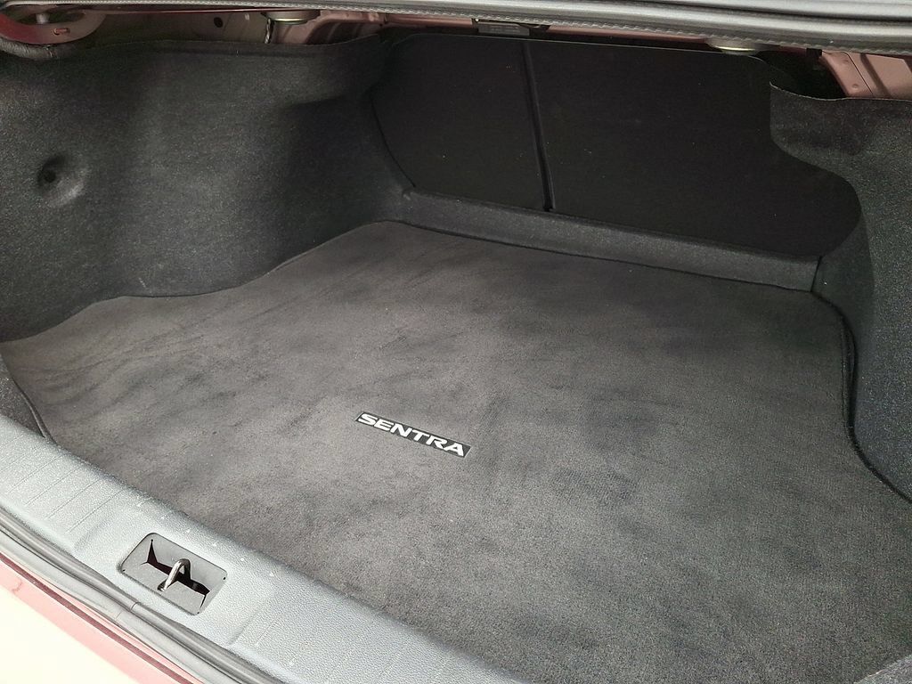 Used 2020 Nissan Sentra SV FWD image 30