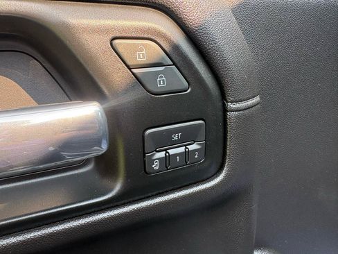 Used 2019 GMC Sierra 1500 SLT w/ SLT Premium Plus Package AWD/4WD image 9