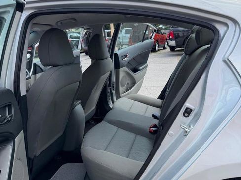 Used 2016 Kia Forte LX FWD image 26
