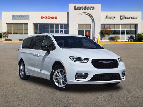 New 2026 Chrysler Pacifica Select image 1