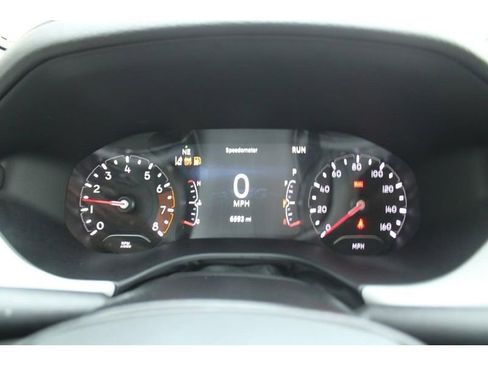 Used 2023 Jeep Compass Limited image 23