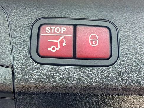 Used 2024 Mercedes-Benz GLS 450 4MATIC image 13