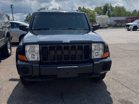 Used 2006 Jeep Commander 4WD image 2