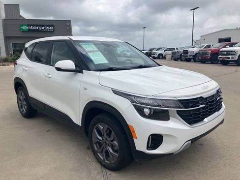 Used 2024 Kia Seltos LX AWD/4WD image 9