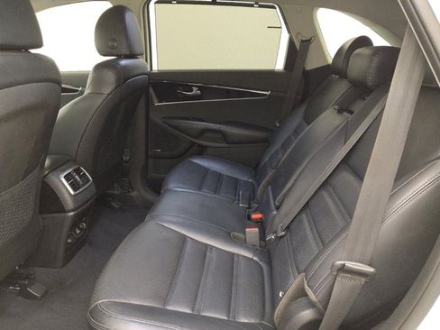 Used 2019 Kia Sorento EX w/ EX Touring Package image 18