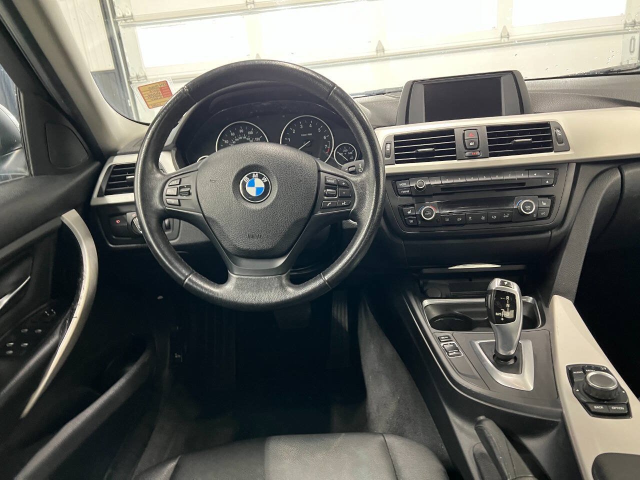 Used 2013 BMW 328i xDrive Sedan AWD/4WD image 8