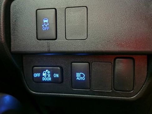 Used 2023 Toyota Tacoma SR5 w/ Technology Package AWD/4WD image 34