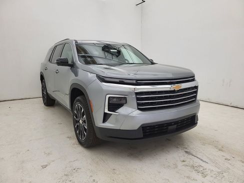 New 2026 Chevrolet Traverse LT w/ Sun and Wheel Package image 14