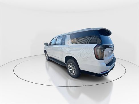 New 2026 Chevrolet Suburban Premier image 6