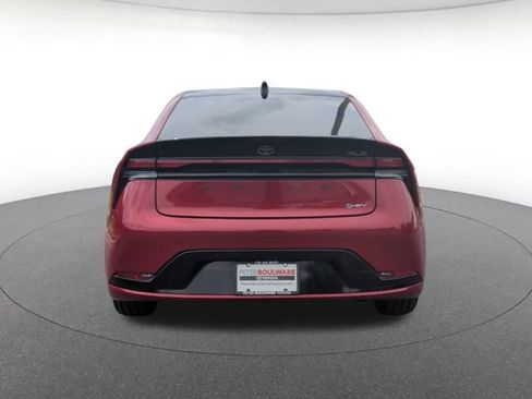 Used 2023 Toyota Prius XLE FWD image 5