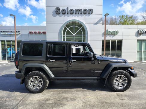 Certified 2017 Jeep Wrangler Unlimited Rubicon w/ Cold Weather Group AWD/4WD image 1