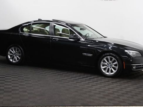 Used 2014 BMW 740i image 1